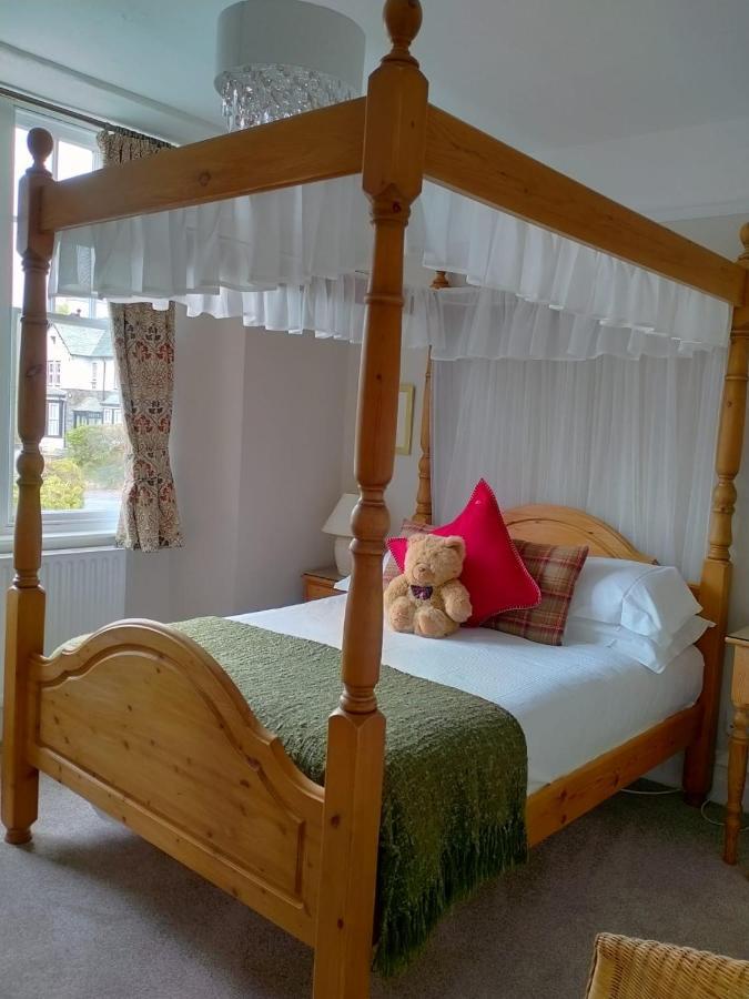Denehurst Guest house 4*