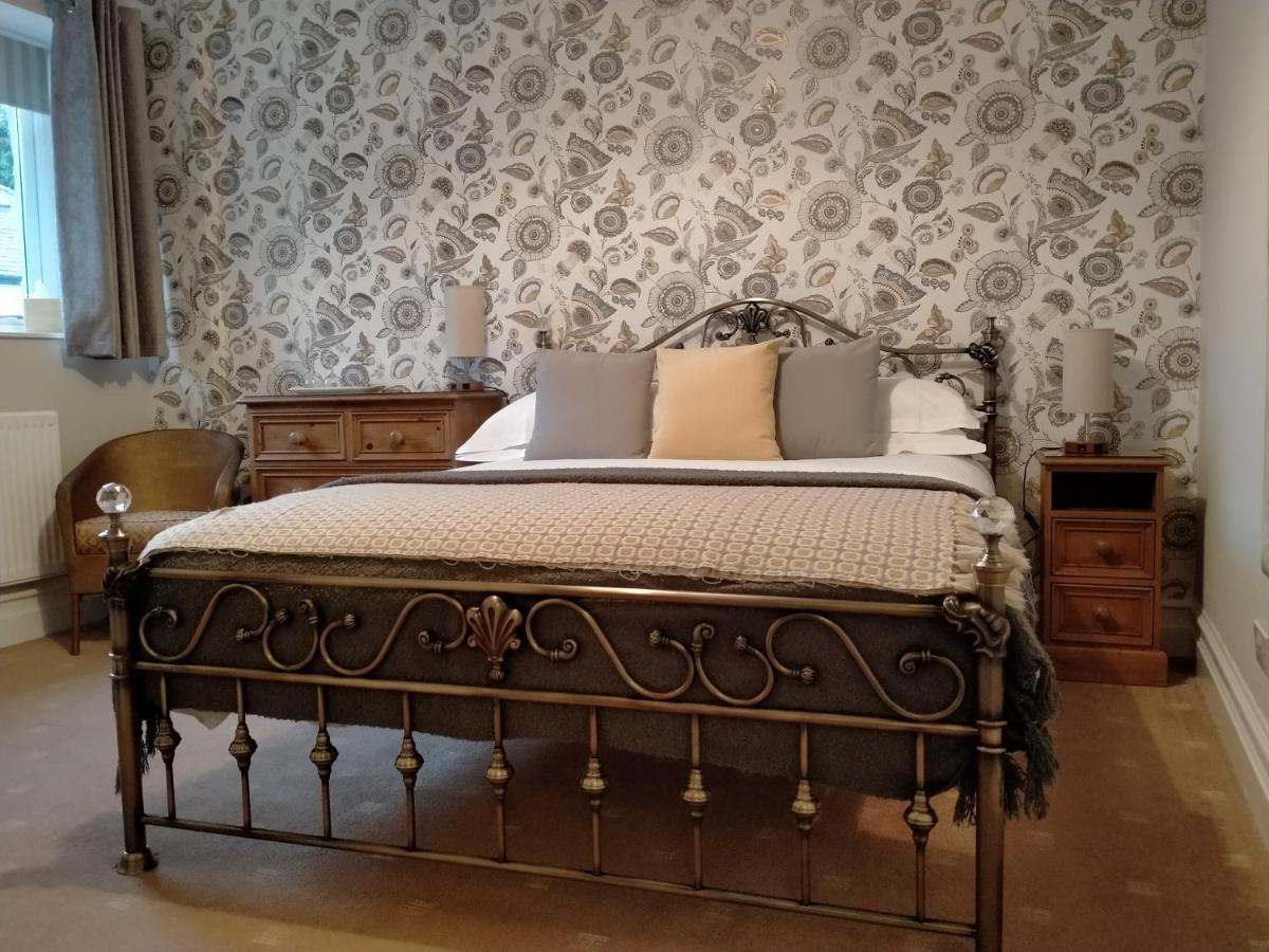 Denehurst Guest house 4*