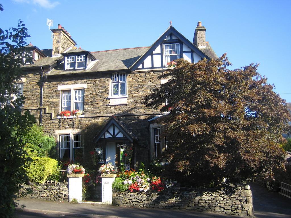 Denehurst Guest house 4*